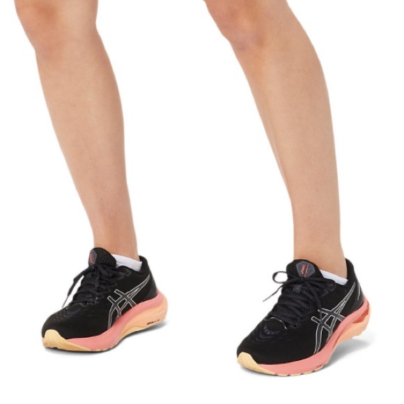 ASICS shoes - Picture 1 of 15